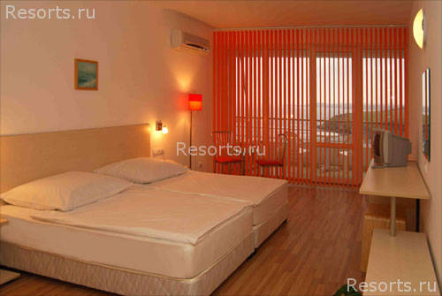 Romance Hotel 10